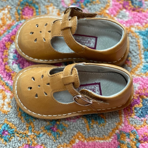 L’Amour Other - L’Amour || Stitch T-Strap Mary Jane Shoes